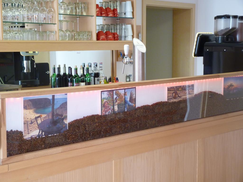布洛姆咖啡膳食酒店 格赖夫斯瓦尔德 外观 照片